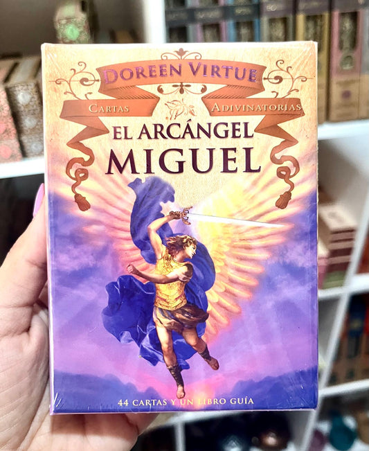 EL ARCÁNGEL MIGUEL - CARTAS ADIVINATORIAS (LIBRO GUÍA + 44 CARTAS)