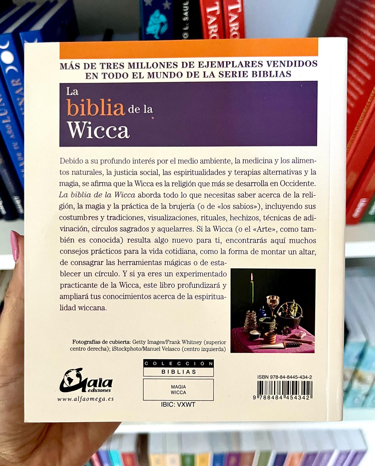 LA BIBLIA DE LA WICCA