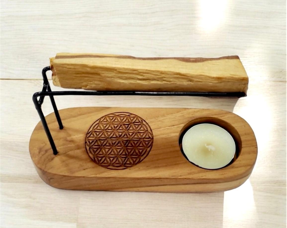 QUEMADOR PALO SANTO FLOR DE LA VIDA
